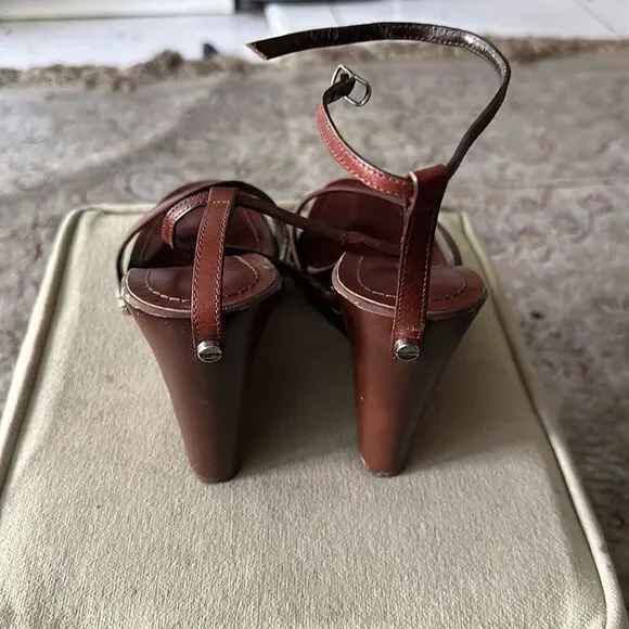 Dolce & Gabbana leather and wood strap wedges. 4” heels. - Picture 6 of 8